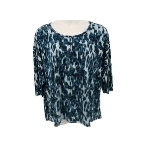 Sunday women's  blue pattern top size 3X Rayon and spandex blend